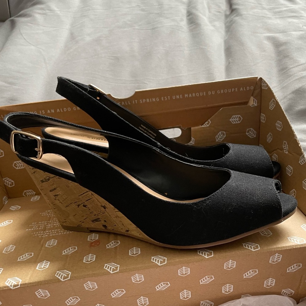 Call it spring black wedge